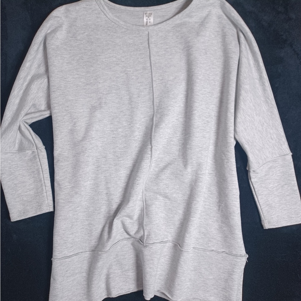 Spanx oversized women’s gray Long Sleeve sweatshirt. Size xs
